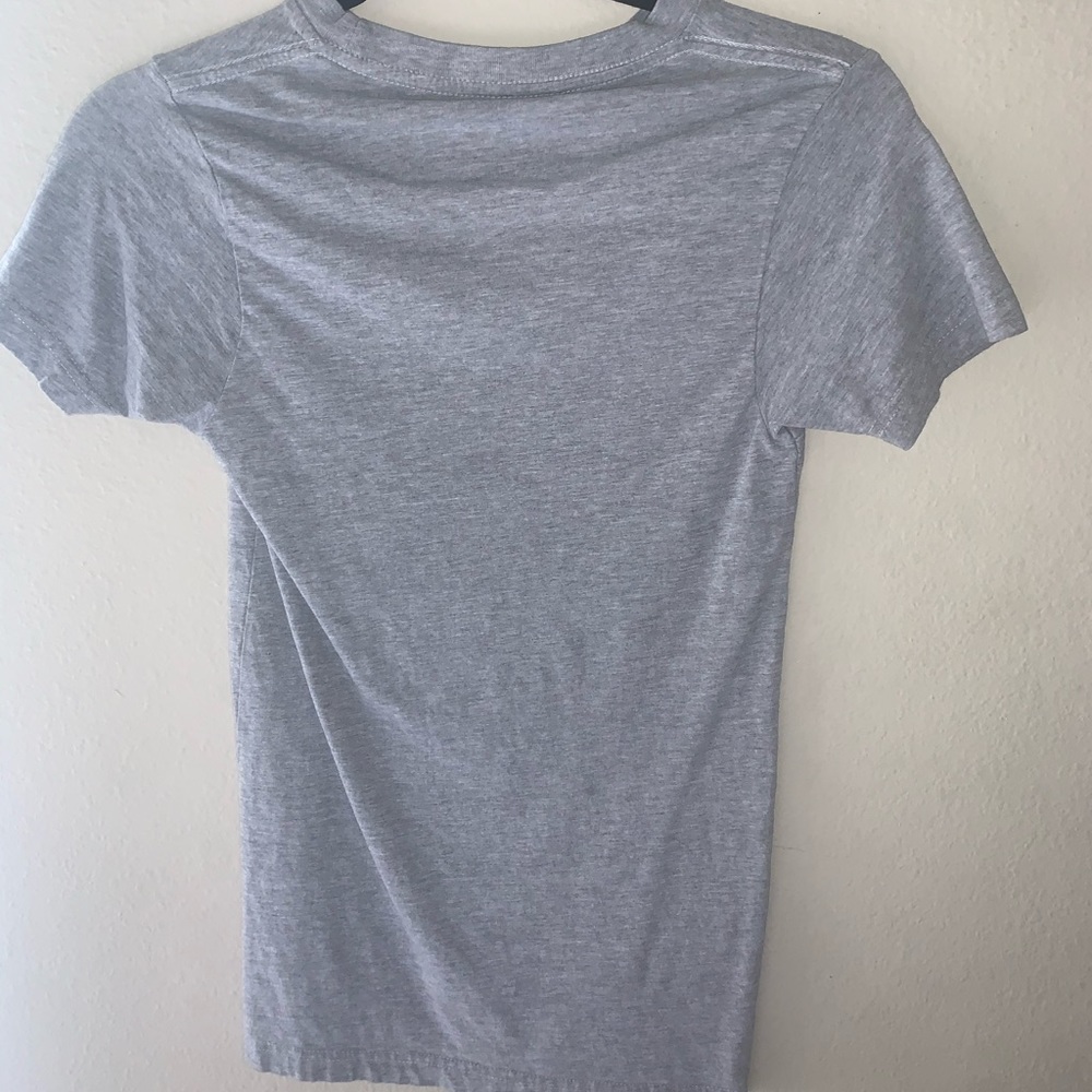shirt - Picture 2 of 3